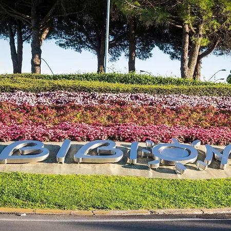 Spacious Flat With Pool View Bibione